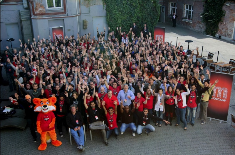 File:Mozcamp group photo 2.jpg